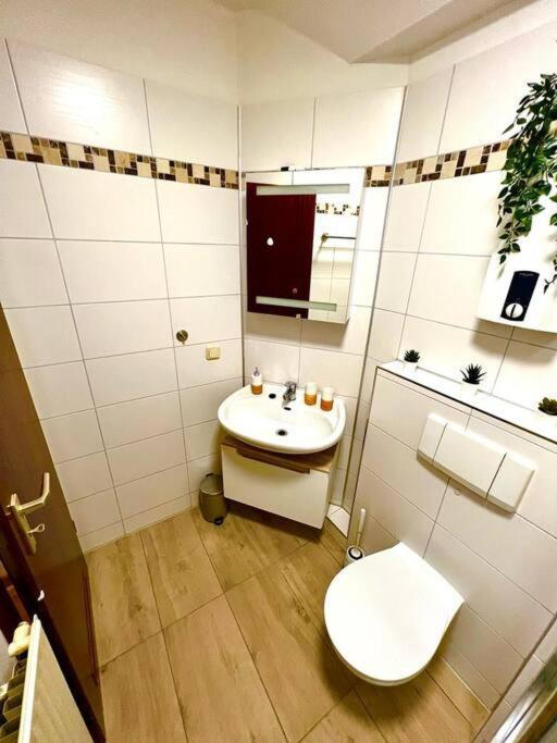Zuhause Im Ruhrgebiet 2 Mit Balkon Apartment Oberhausen  Exterior photo